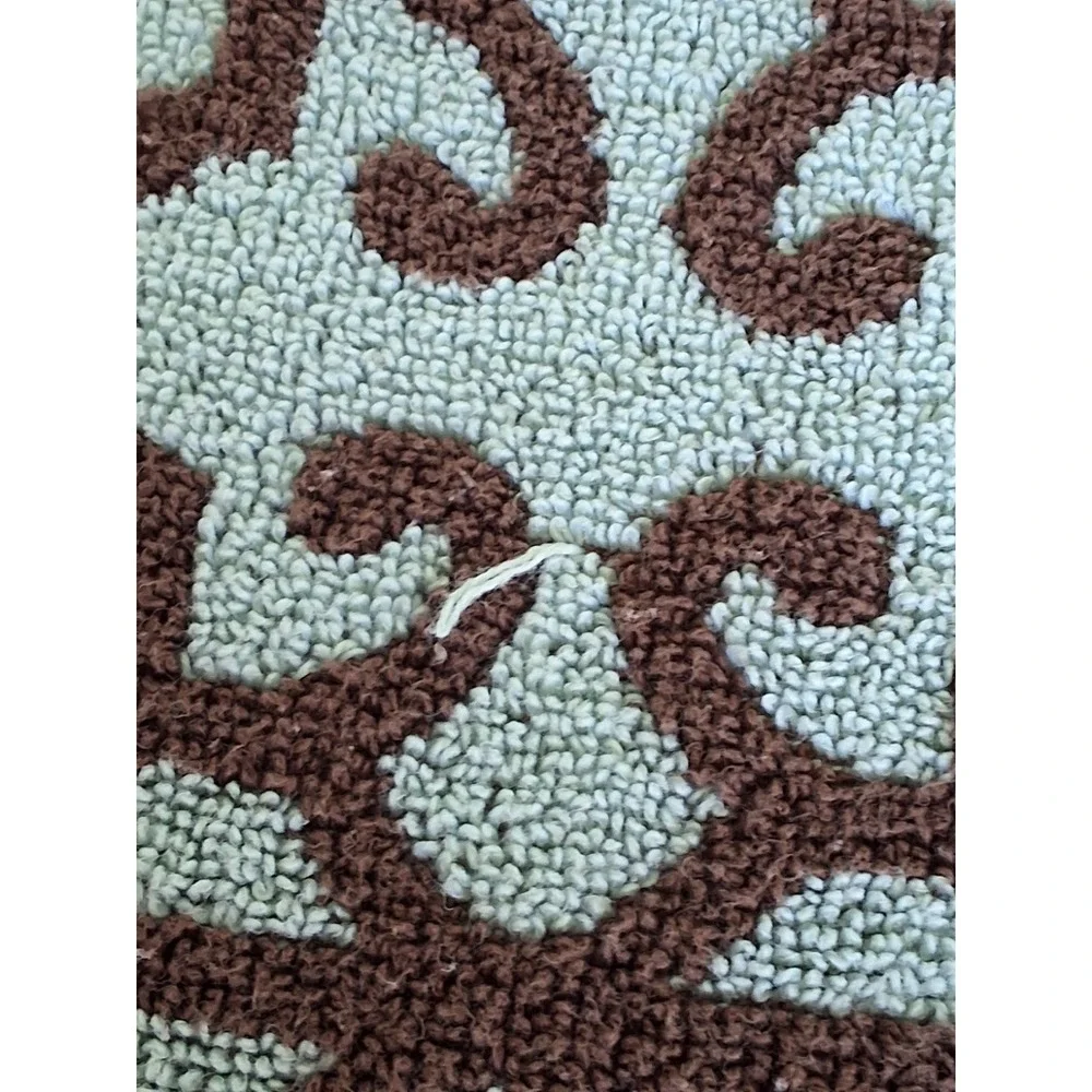 Vintage Pair Of 100% Cotton Bath Towels 2 Different Sizes As Shown In Pictures
